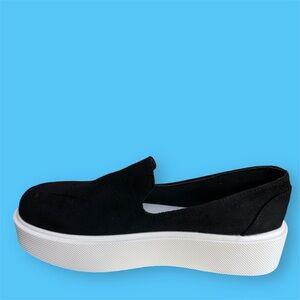 Black Slip On Sneakers Platform NEW, Never Worn FREE SHIPPING